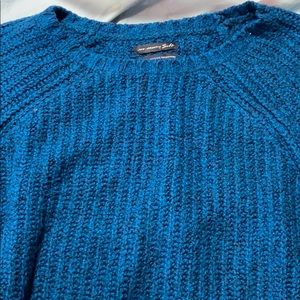blue american eagle sweater